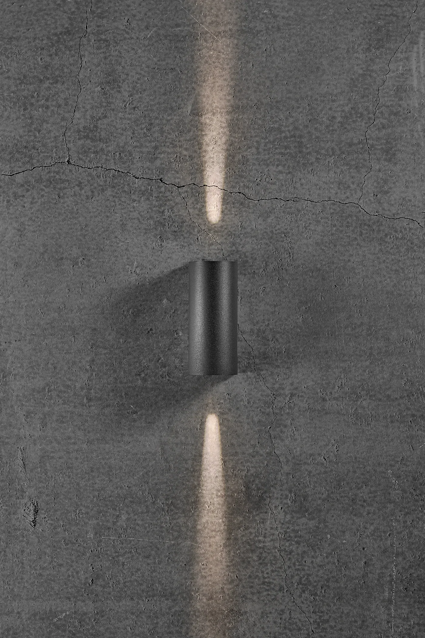 Alon- Upward and Downward IP44 Outdoor Wall Light Lacquered Metal Construction, Ideal for Driveway & Main Entrance, Three Light Effects, High Lumen - Image 5
